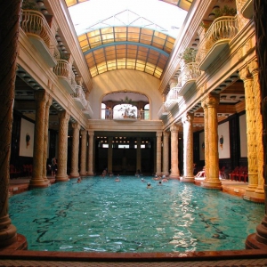 9. Омойте свое бренное тело в термальных водах